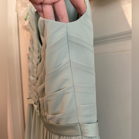 Sage green formal dress - Picture 7 of 12